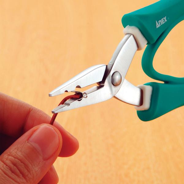STAINLESS STEEL PLIERS WITH RUBBER GRIP 257