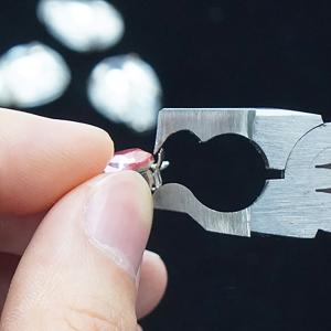 PRONG LIFTER